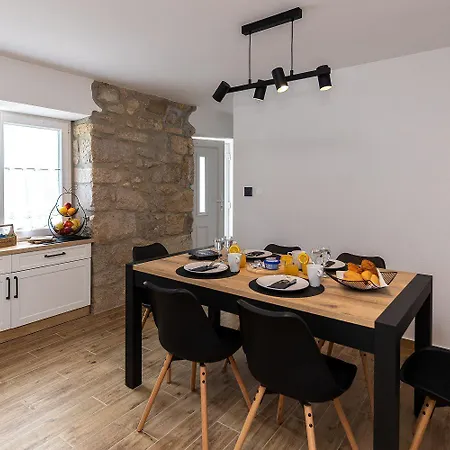 Σπίτι διακοπών Mediterrane Mit Privatpool, Meerblick, Hundefreundlich, Grill, Privatparkplatz Grižane